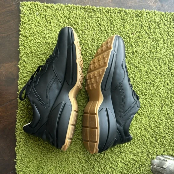 Gucci rhyton shoes